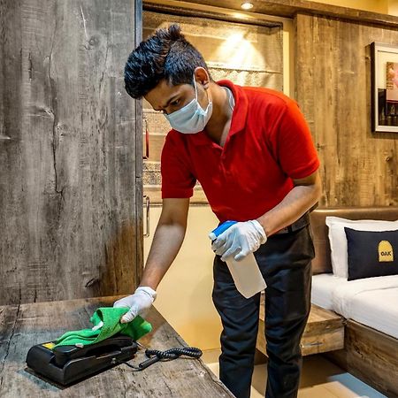 Clubhouse Hotel Raajpath Vadodara Luaran gambar